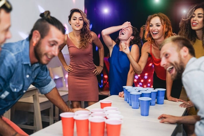 Enjoy Group Activities at Every Bar.